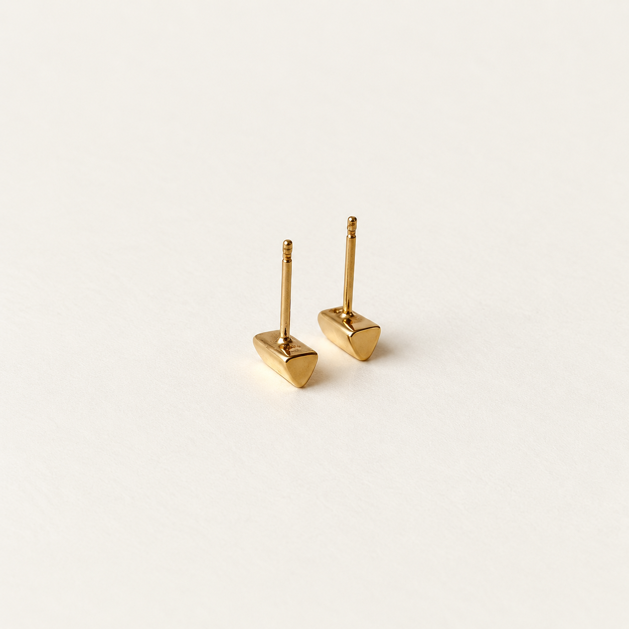 Knife Edge Studs, Solid Gold — side view