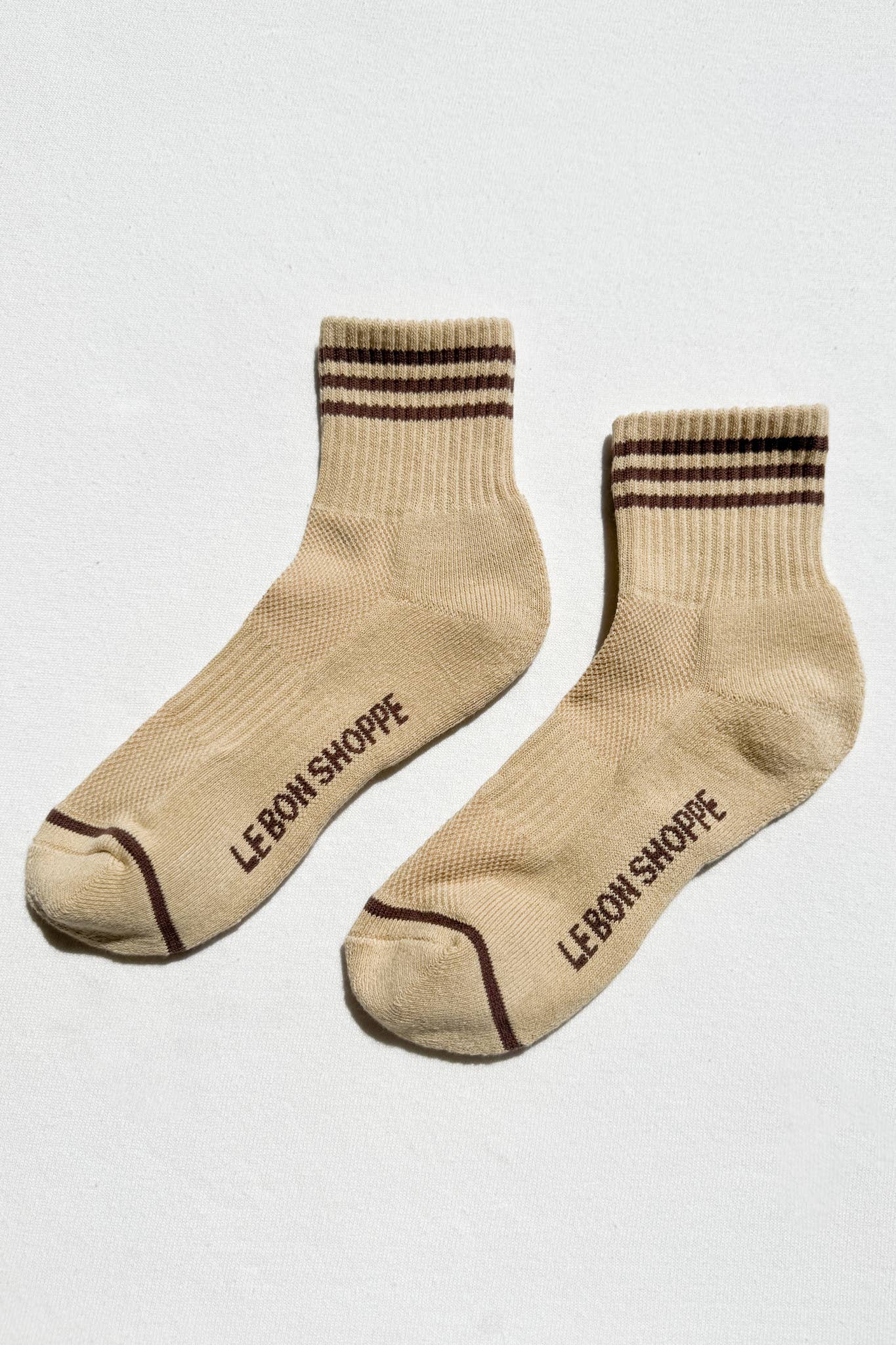 Girlfriend Socks: Daisy — front view
