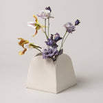 Olto Vase Short, Glacé holding flowers